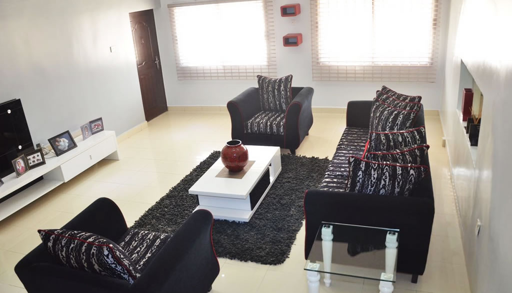 twin sofas and coffee table in melbourne modern living room interior design